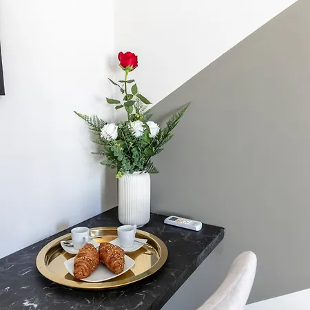 Hotelleria Prestige לינה וארוחת בוקר רומא